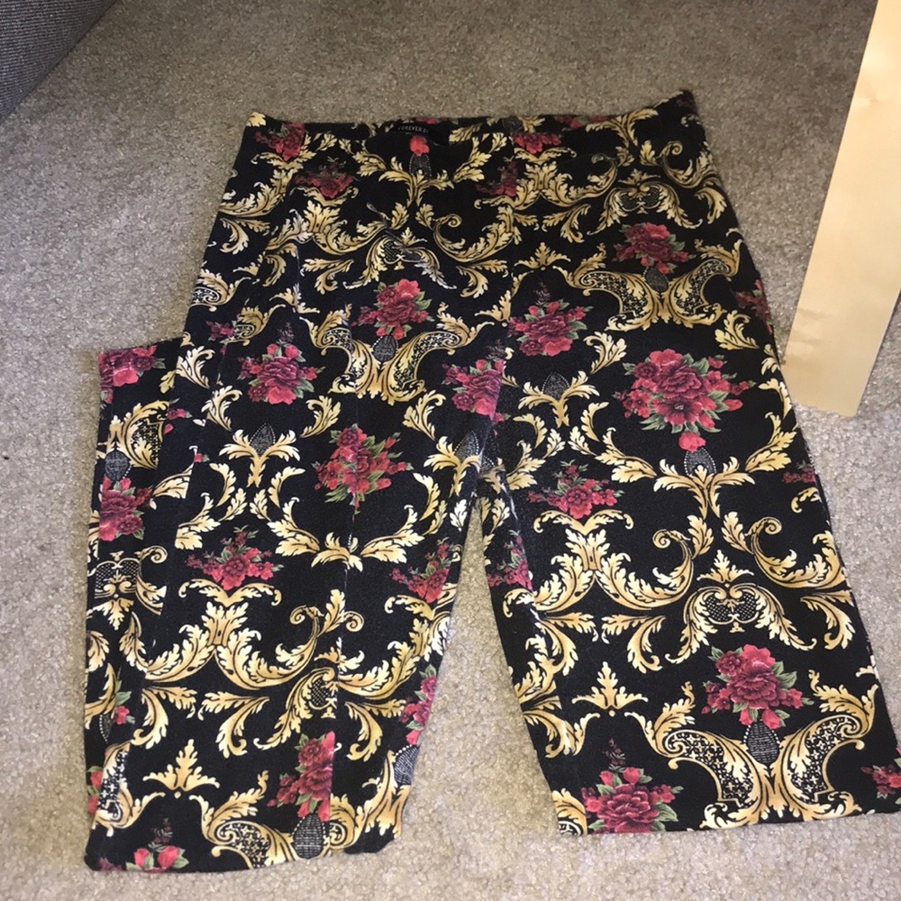 Forever 21 Bold Print Leggings